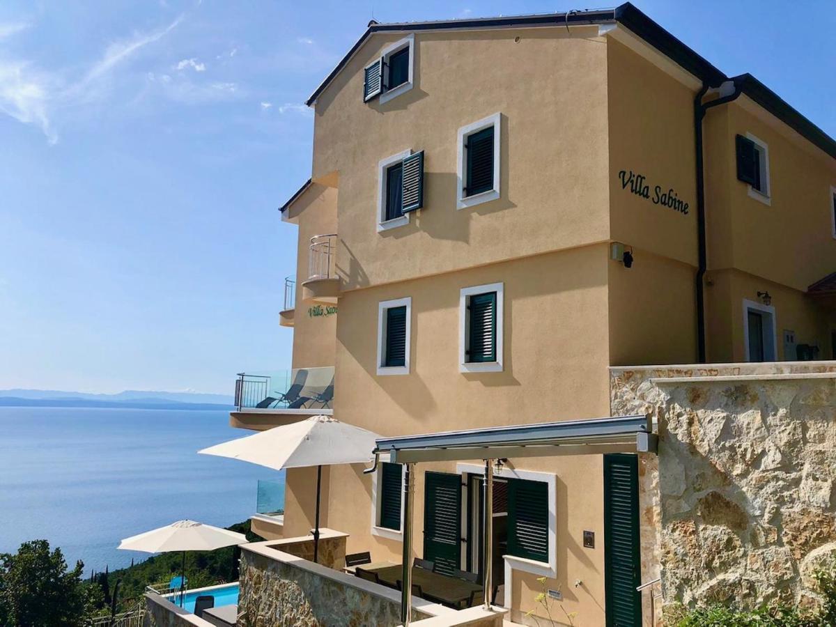 Villa Sabine Apartment Losinj Medveja Extérieur photo
